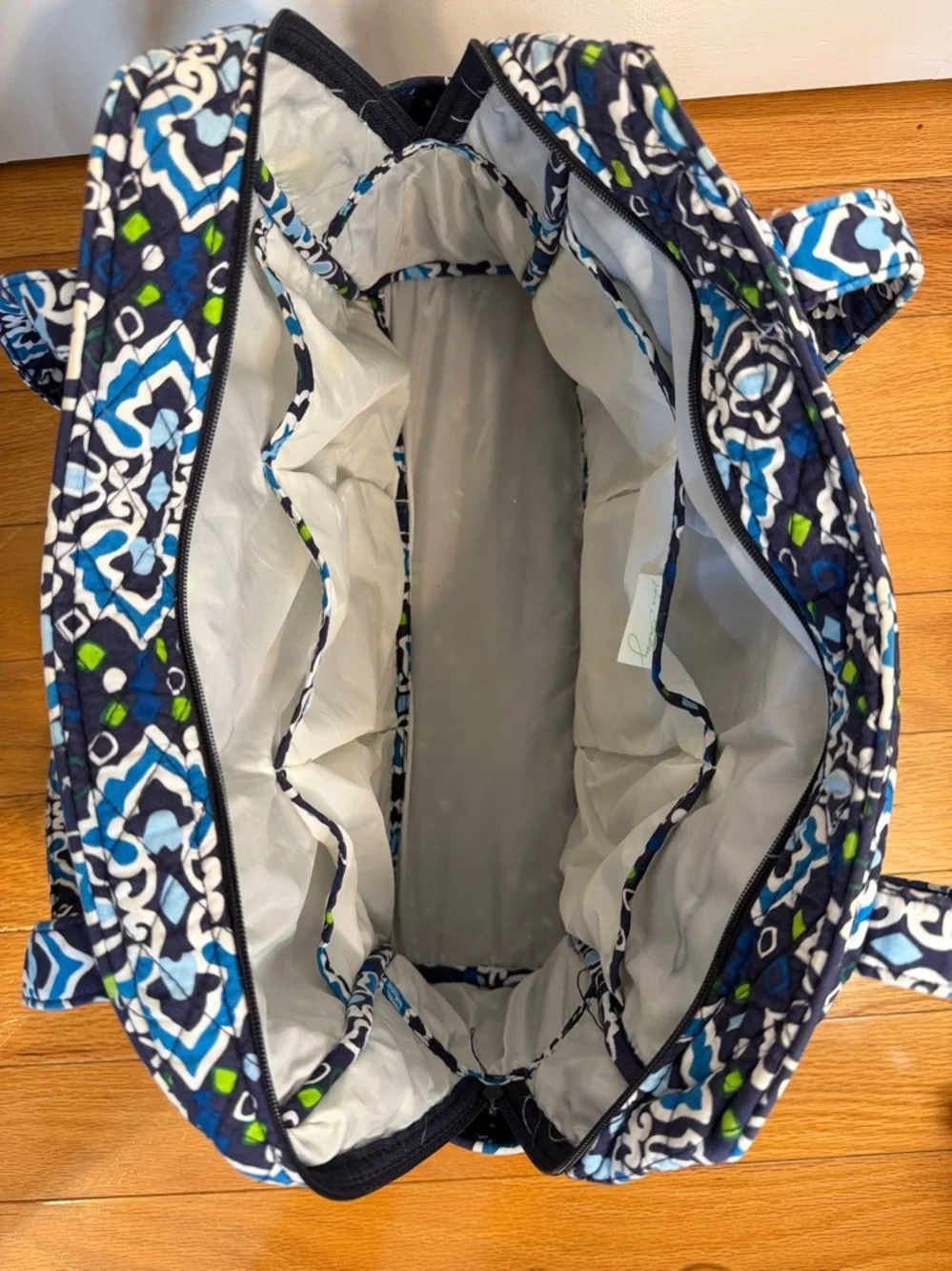 👶🏻Vera Bradley Diaper Bag, Pre-loved, retired pattern 